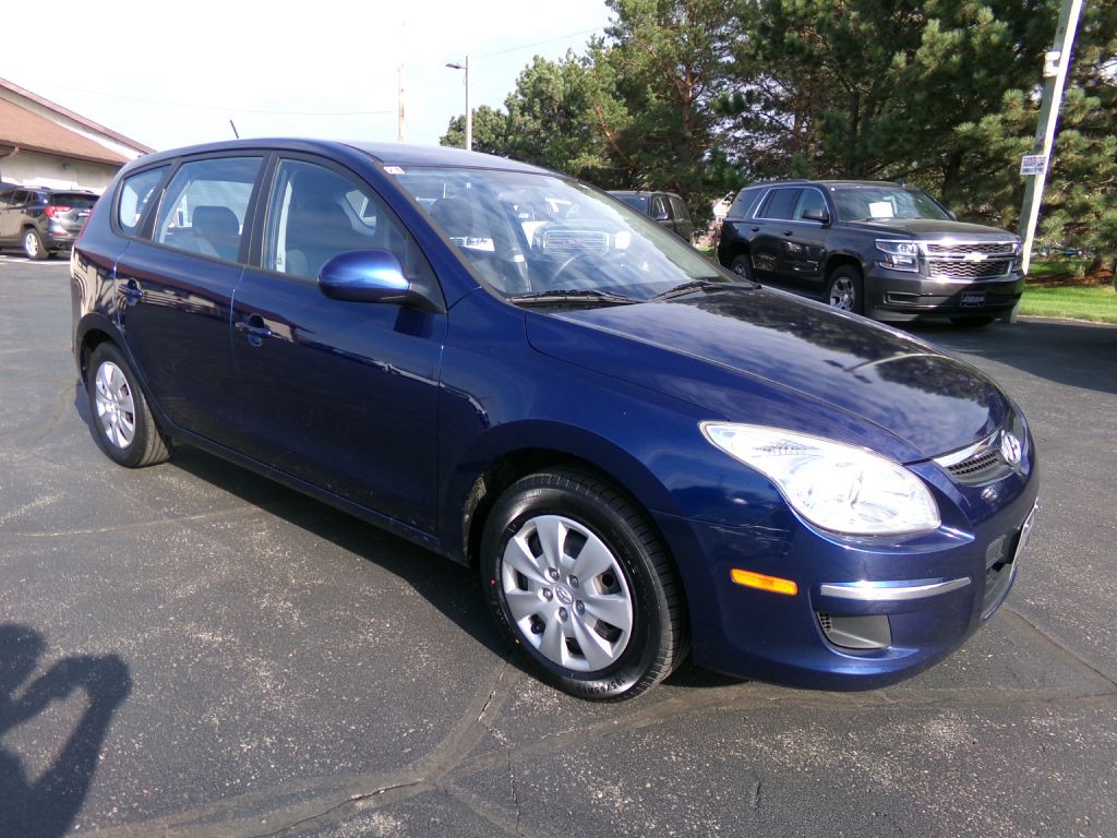 2012 Hyundai Elantra Image 1