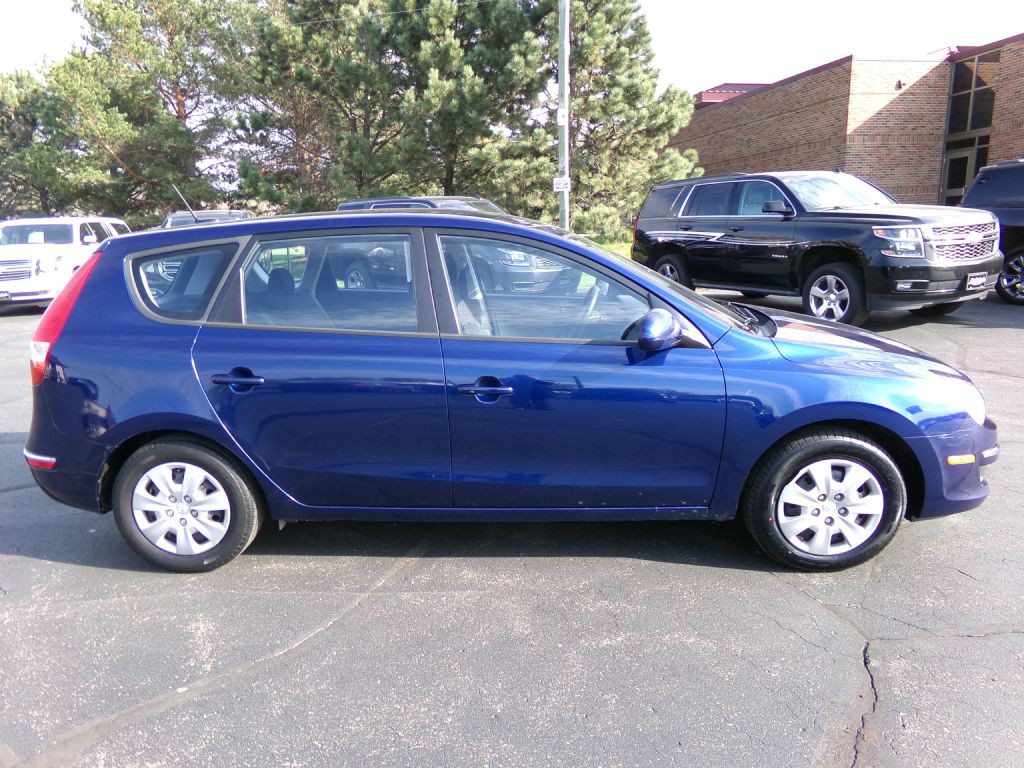 2012 Hyundai Elantra Image 2