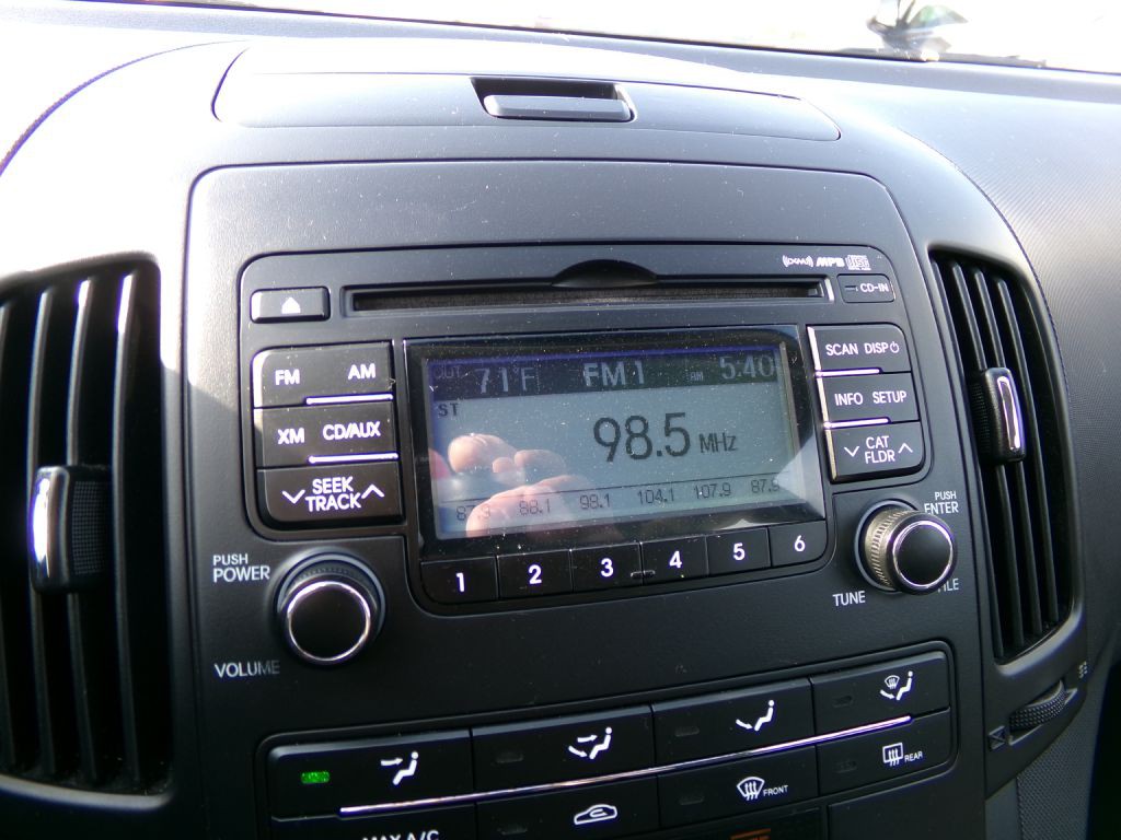 2012 Hyundai Elantra Image 13