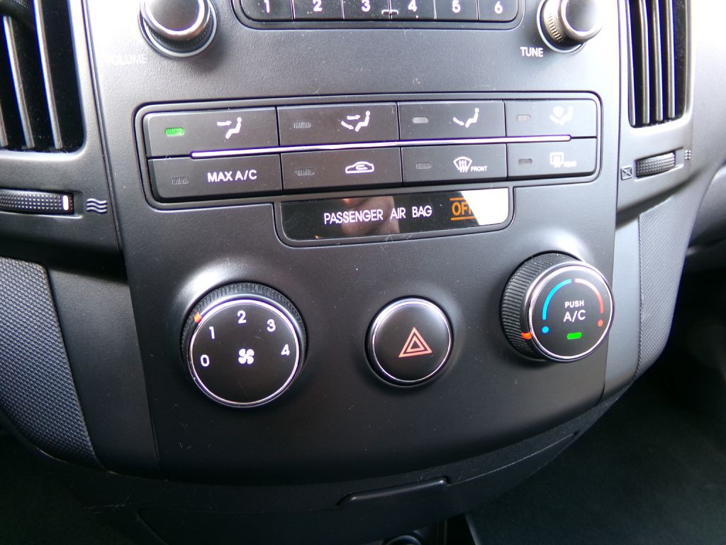 2012 Hyundai Elantra Image 14