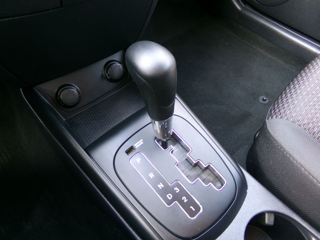 2012 Hyundai Elantra Image 15