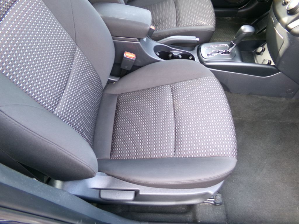2012 Hyundai Elantra Image 25