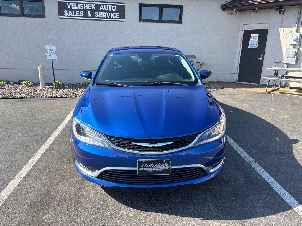2015 Chrysler 200 Image 8