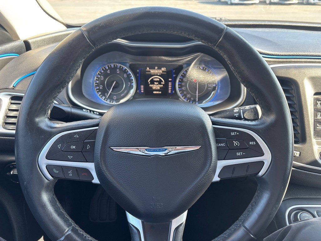 2015 Chrysler 200 Image 15
