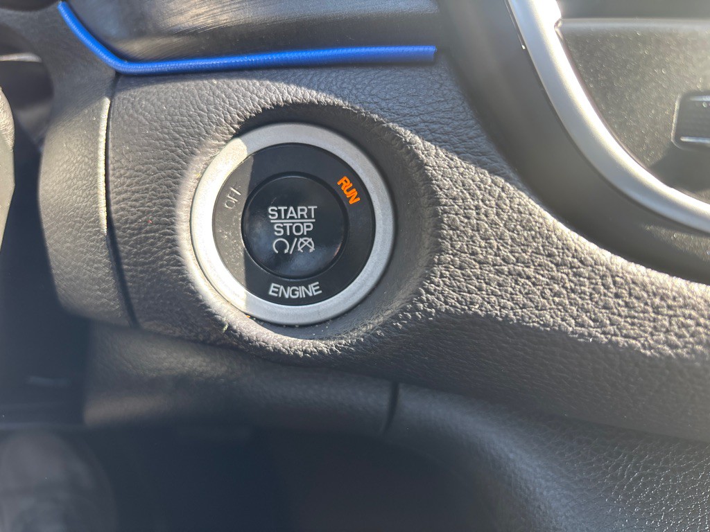 2015 Chrysler 200 Image 19