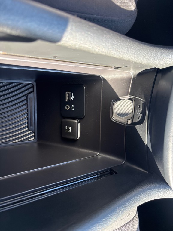 2015 Chrysler 200 Image 26