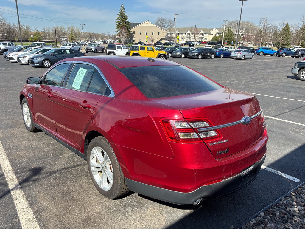 2018 Ford Taurus Image 5