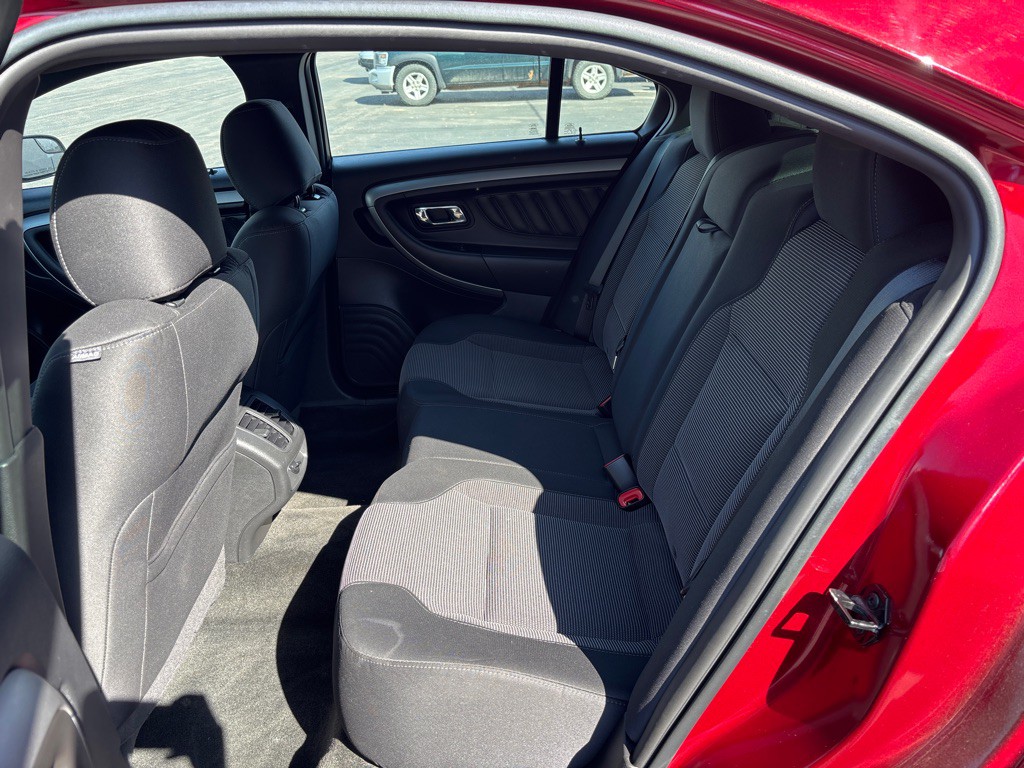 2018 Ford Taurus Image 22