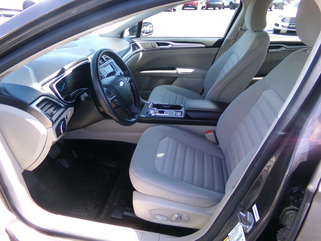 2018 Ford Fusion Image 9