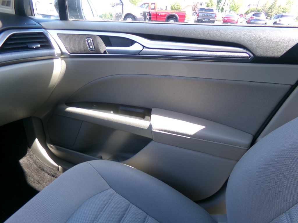 2018 Ford Fusion Image 26