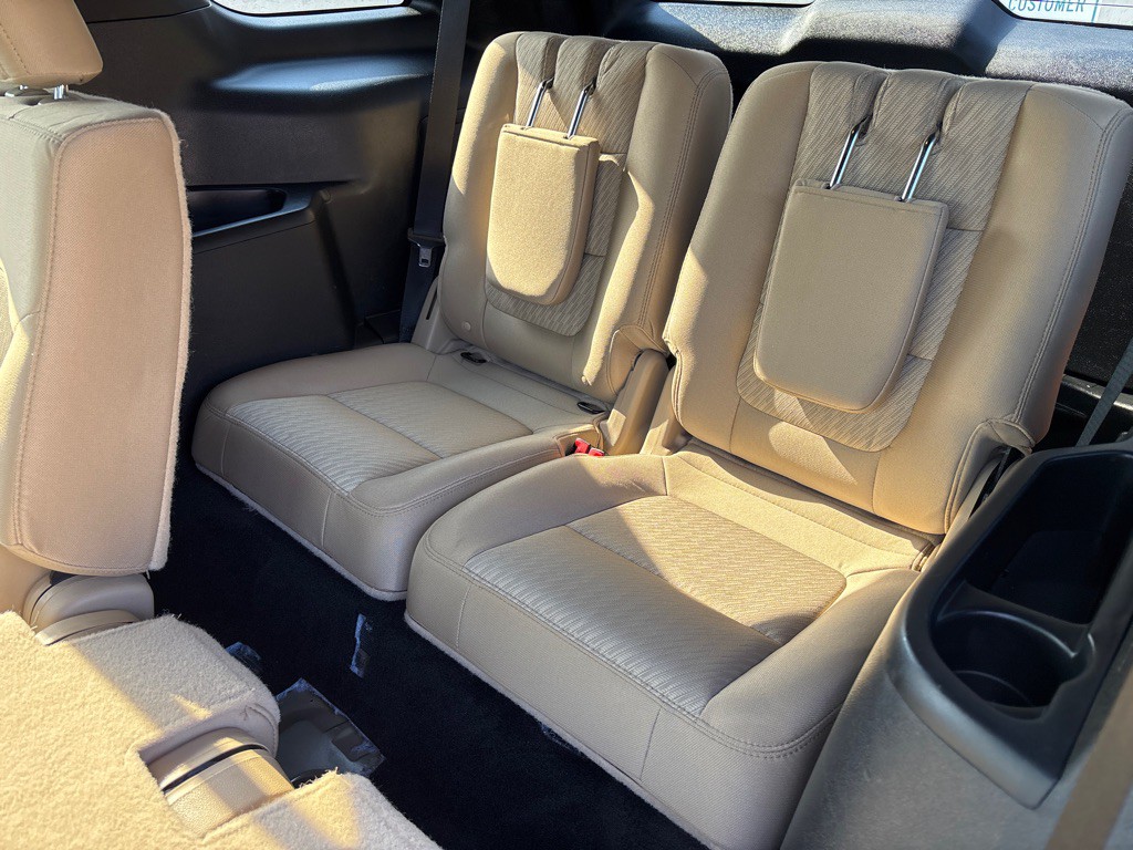 2017 Ford Explorer Image 28