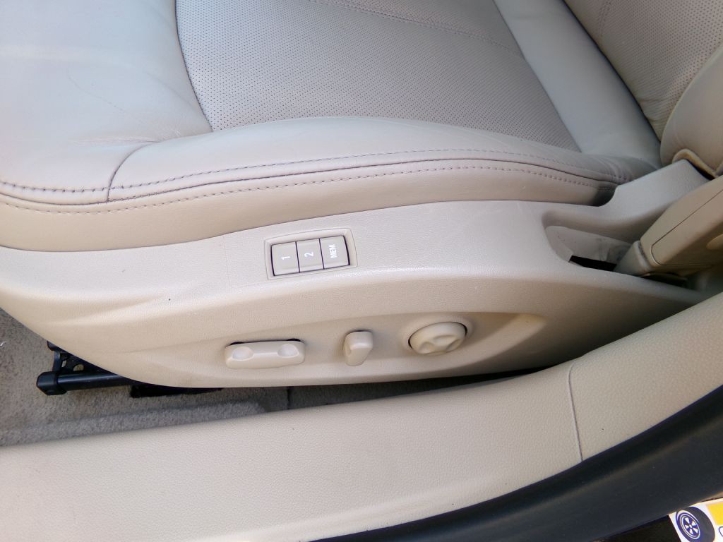 2013 Buick Lacrosse Image 12