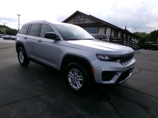 Image for 2023 Jeep Grand Cherokee Laredo ID: 6602037