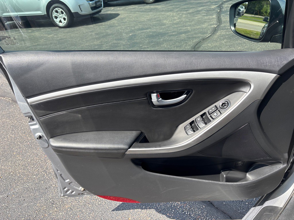 2015 Hyundai Elantra Image 9