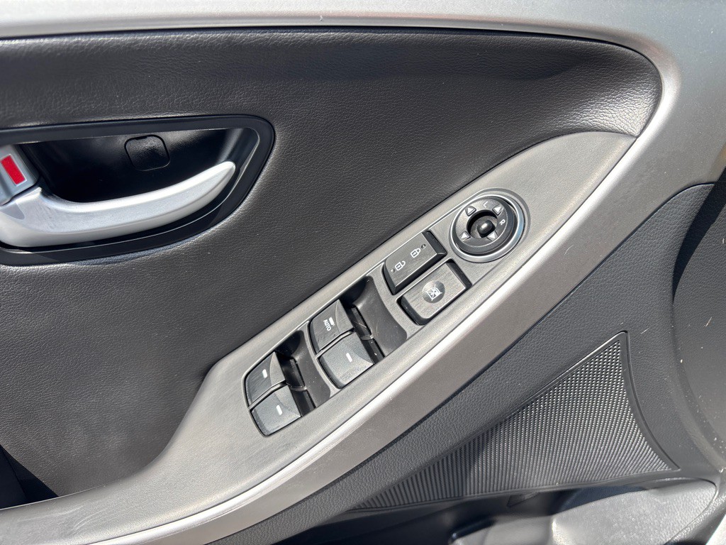 2015 Hyundai Elantra Image 10