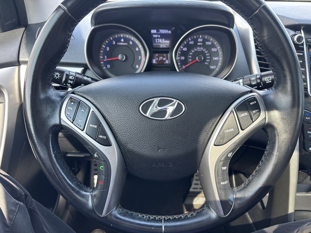 2015 Hyundai Elantra Image 15