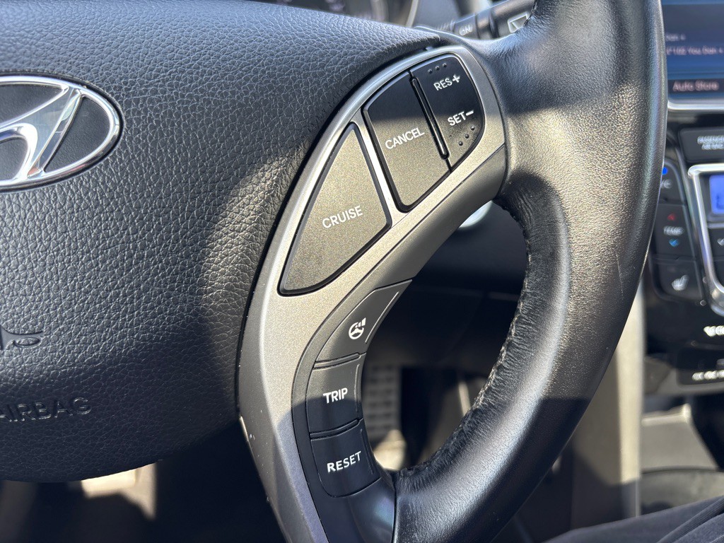 2015 Hyundai Elantra Image 17