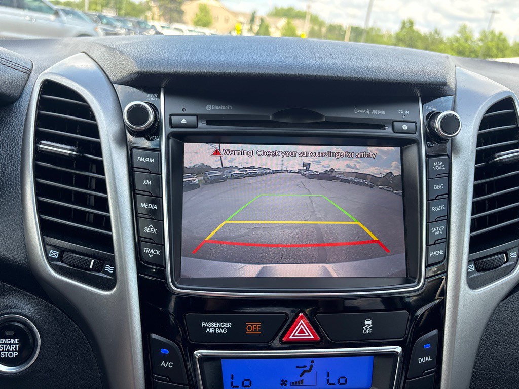 2015 Hyundai Elantra Image 23