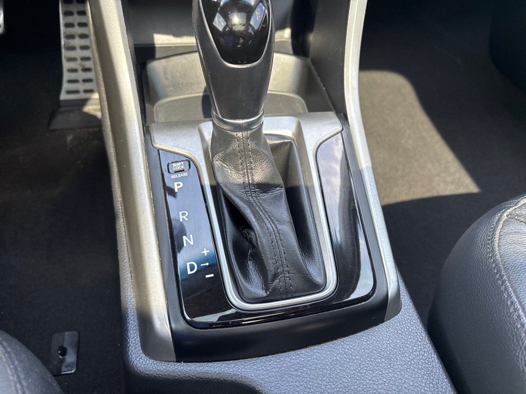 2015 Hyundai Elantra Image 27