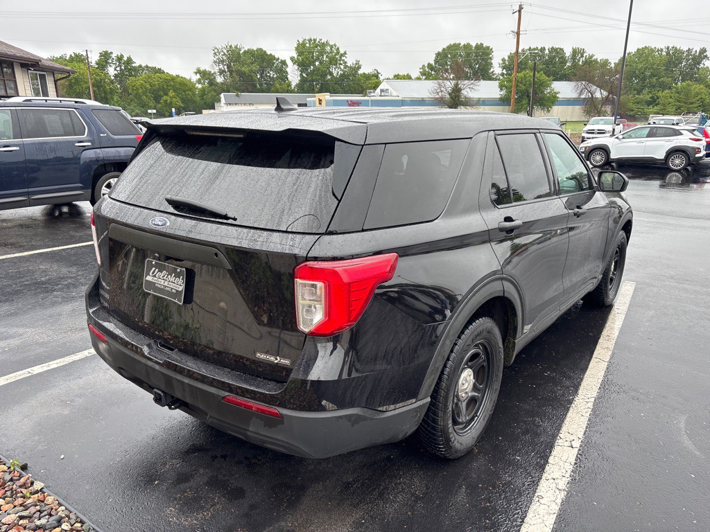 2021 Ford Explorer Image 3