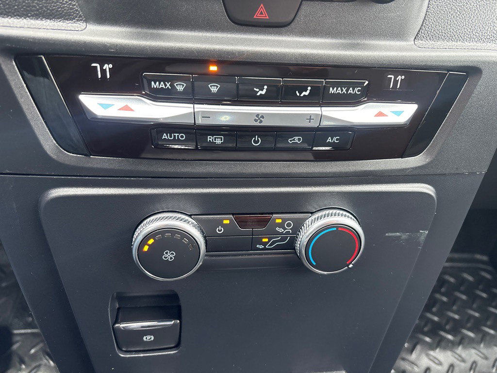2021 Ford Explorer Image 21