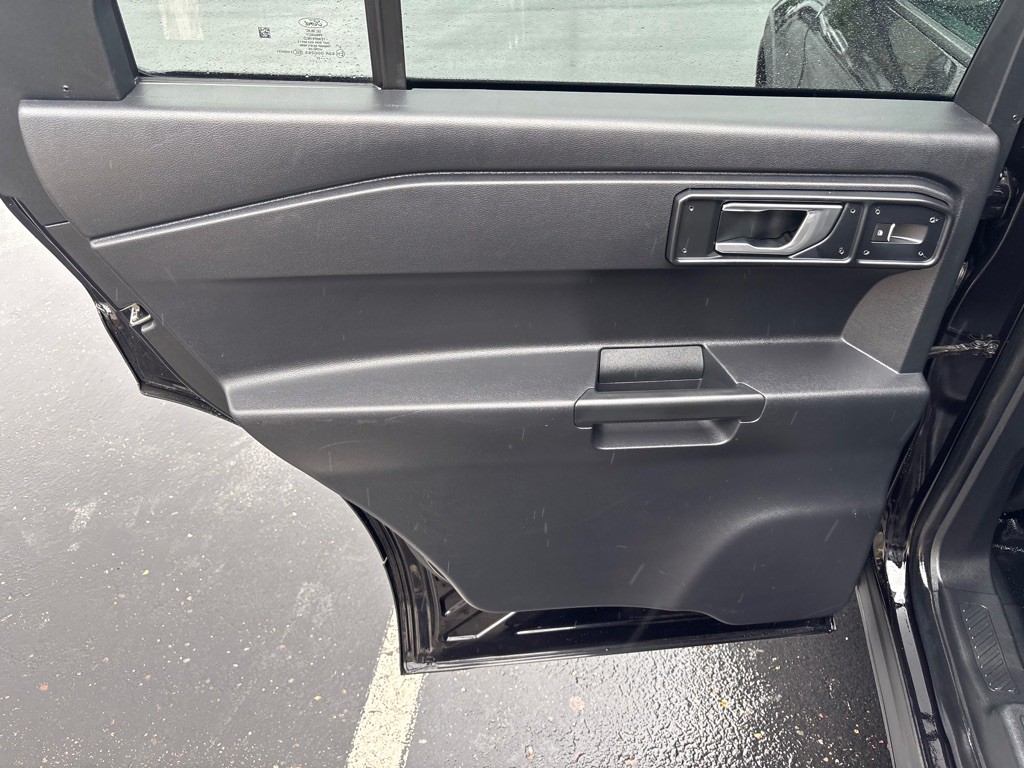 2021 Ford Explorer Image 23