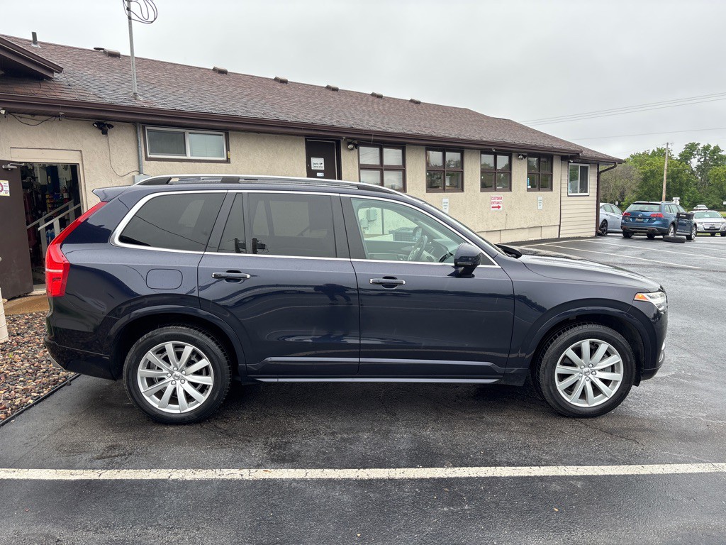 2016 Volvo XC90 Image 2