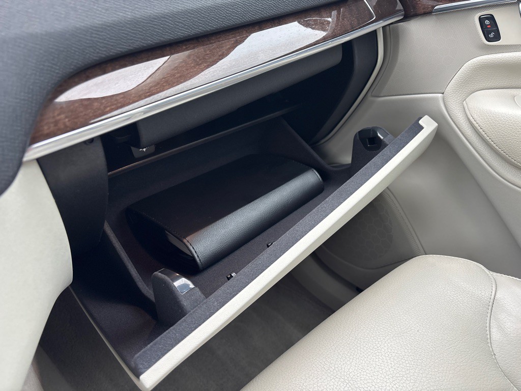 2016 Volvo XC90 Image 25