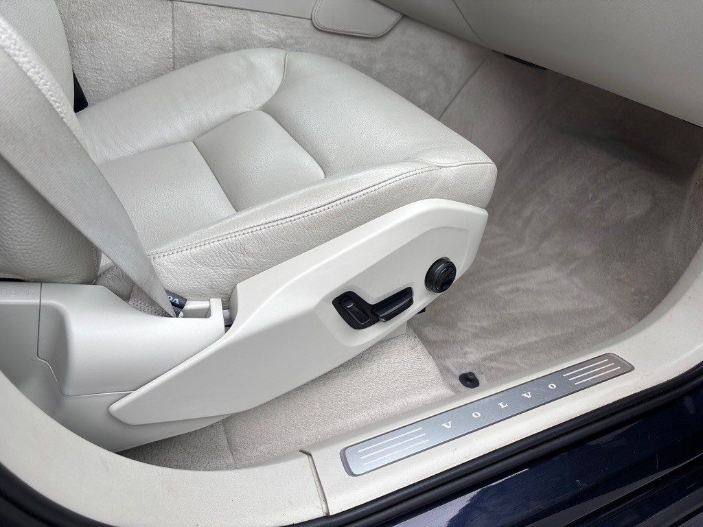 2016 Volvo XC90 Image 35