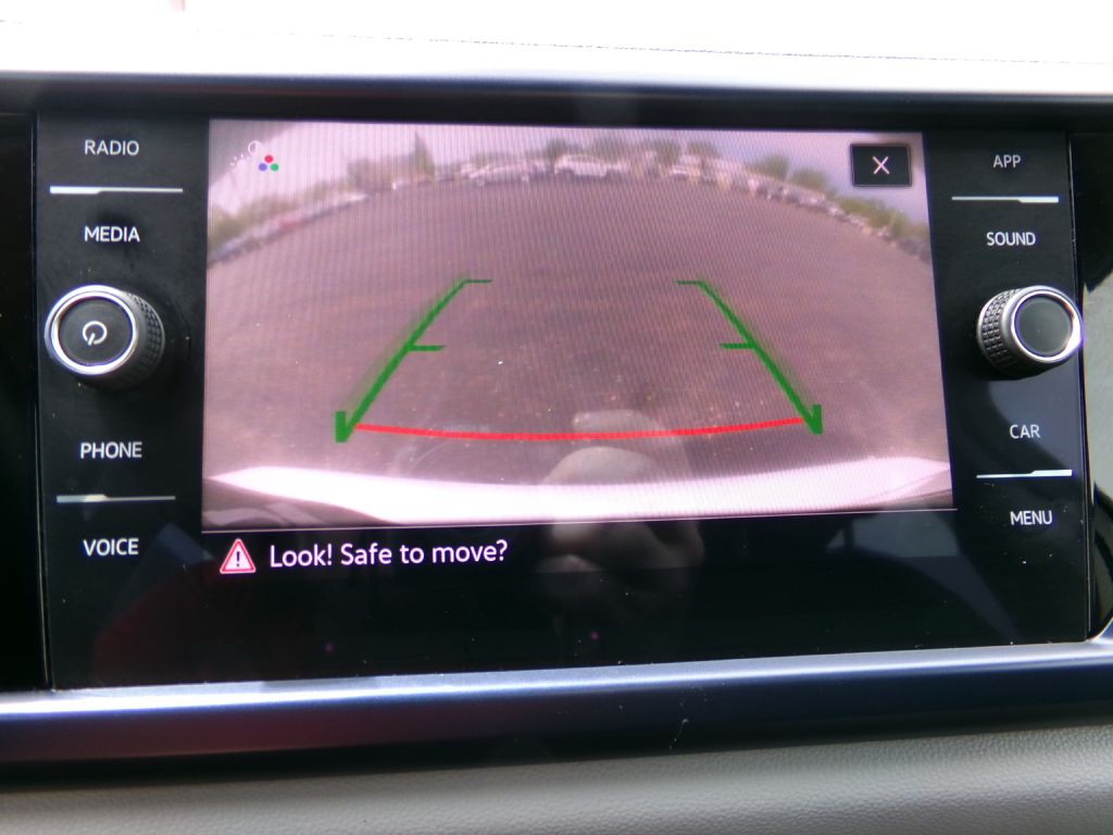 2023 Volkswagen Taos Image 25