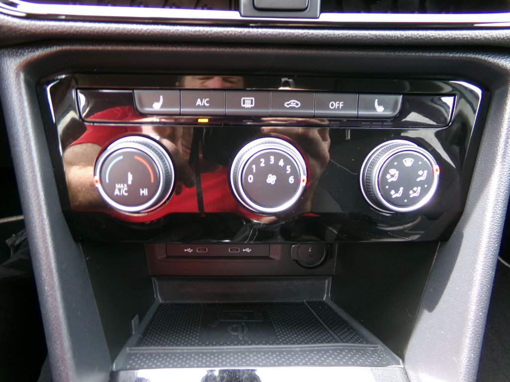 2023 Volkswagen Taos Image 26