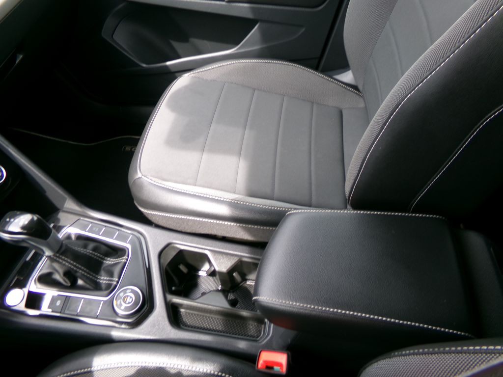 2023 Volkswagen Taos Image 30