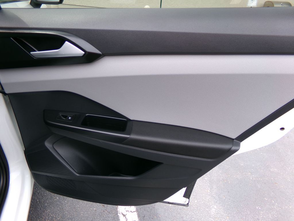 2023 Volkswagen Taos Image 42