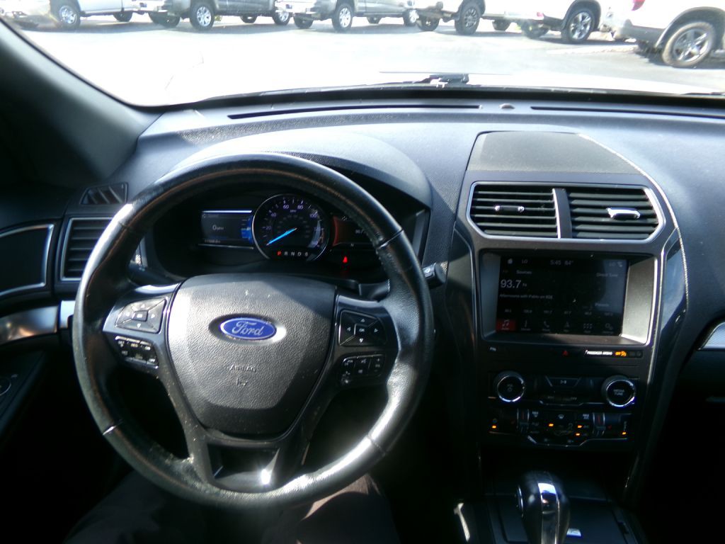 2019 Ford Explorer Image 16
