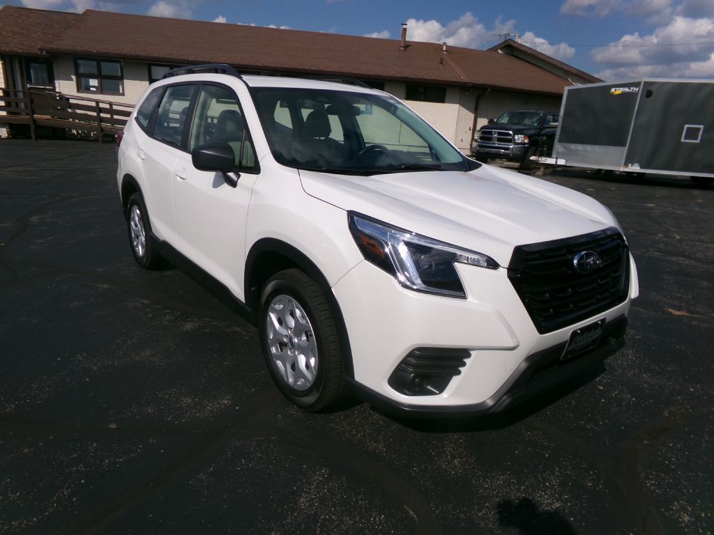 2023 Subaru Forester Image 1
