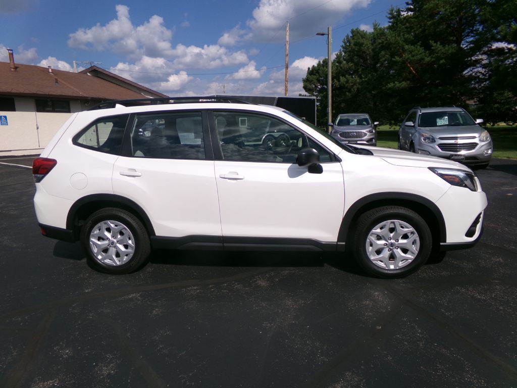 2023 Subaru Forester Image 2