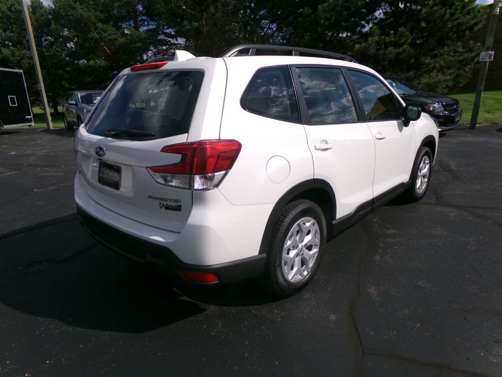 2023 Subaru Forester Image 3