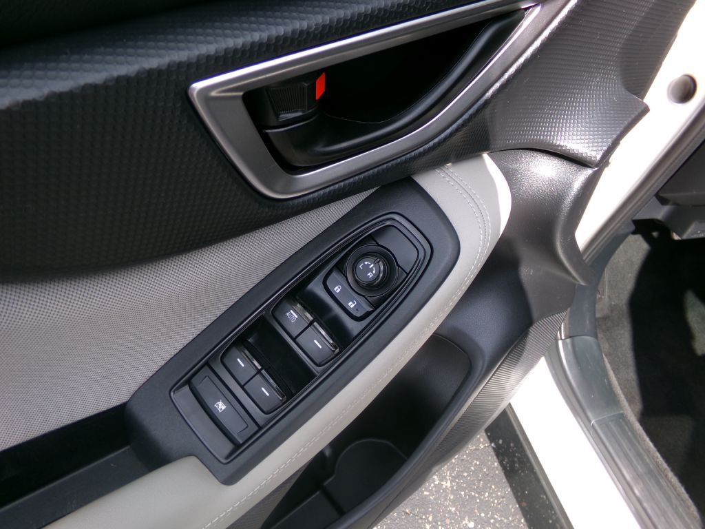 2023 Subaru Forester Image 11