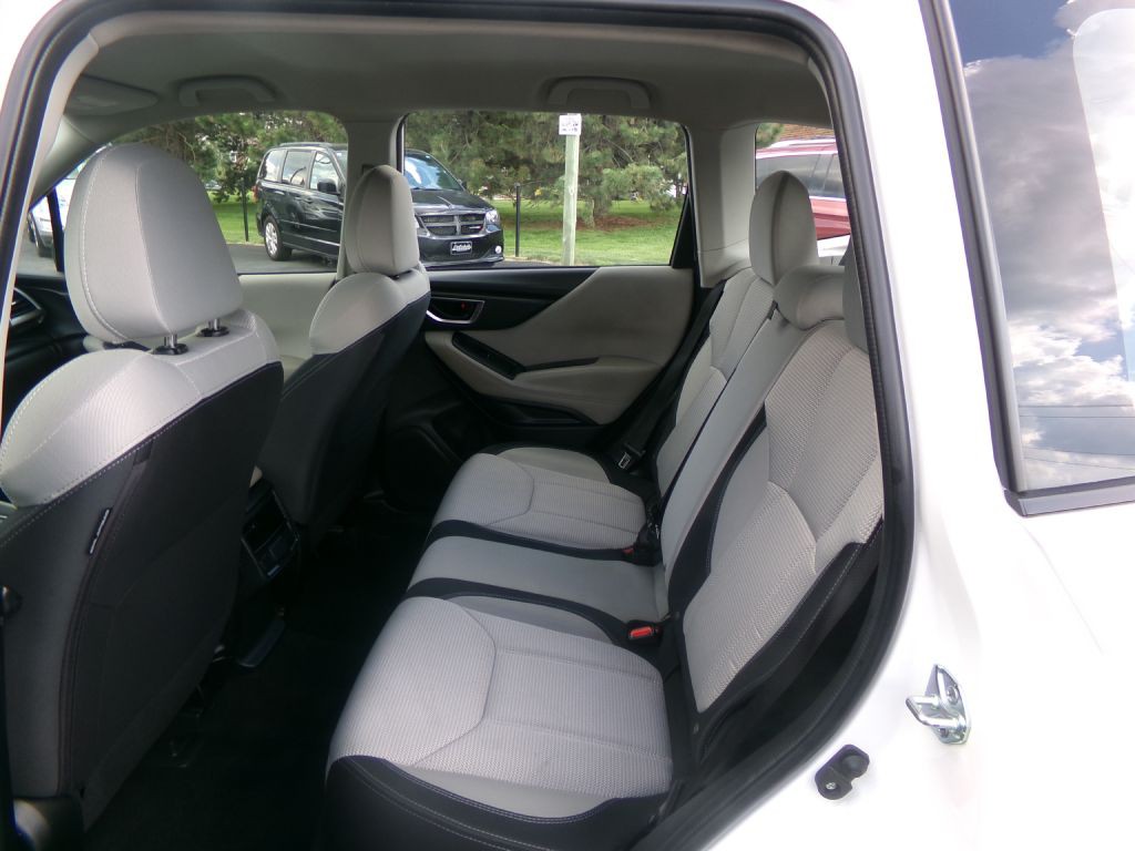 2023 Subaru Forester Image 33