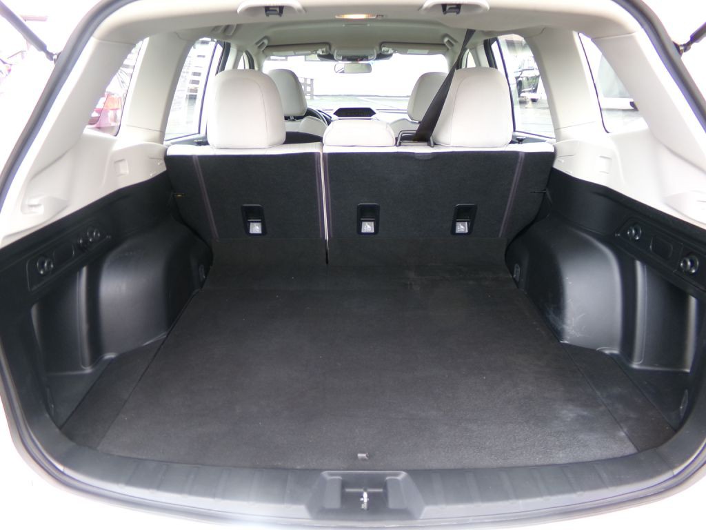 2023 Subaru Forester Image 36