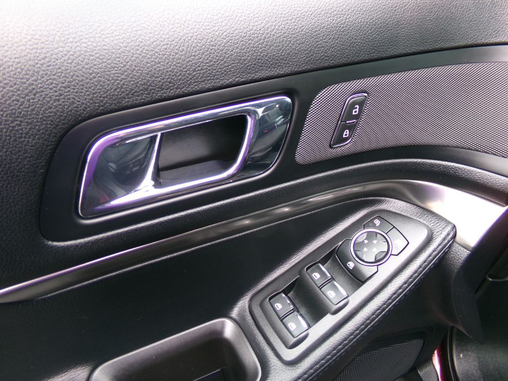 2018 Ford Explorer Image 10