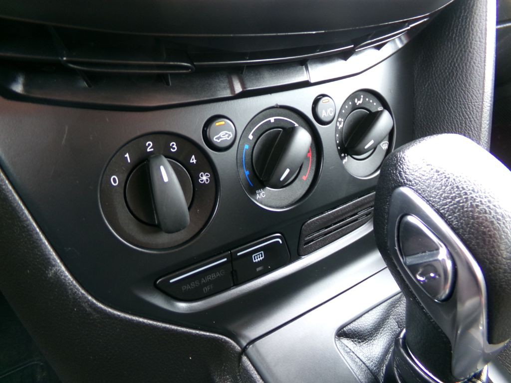 2013 Ford Focus Image 15