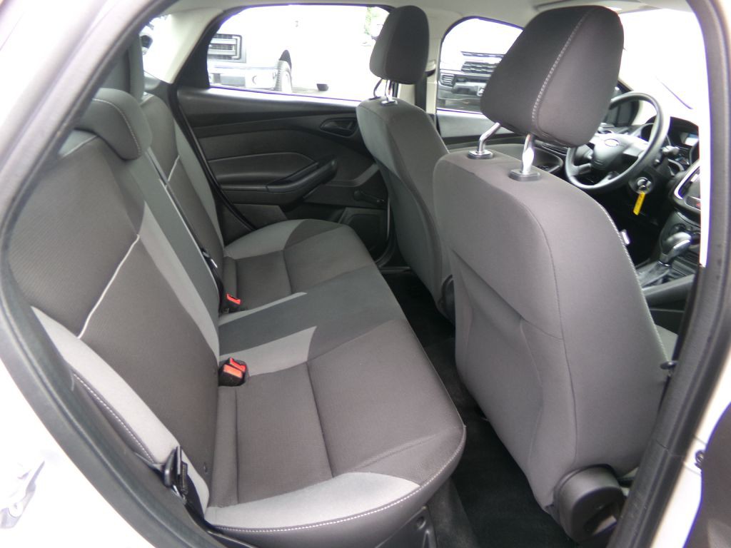 2013 Ford Focus Image 24