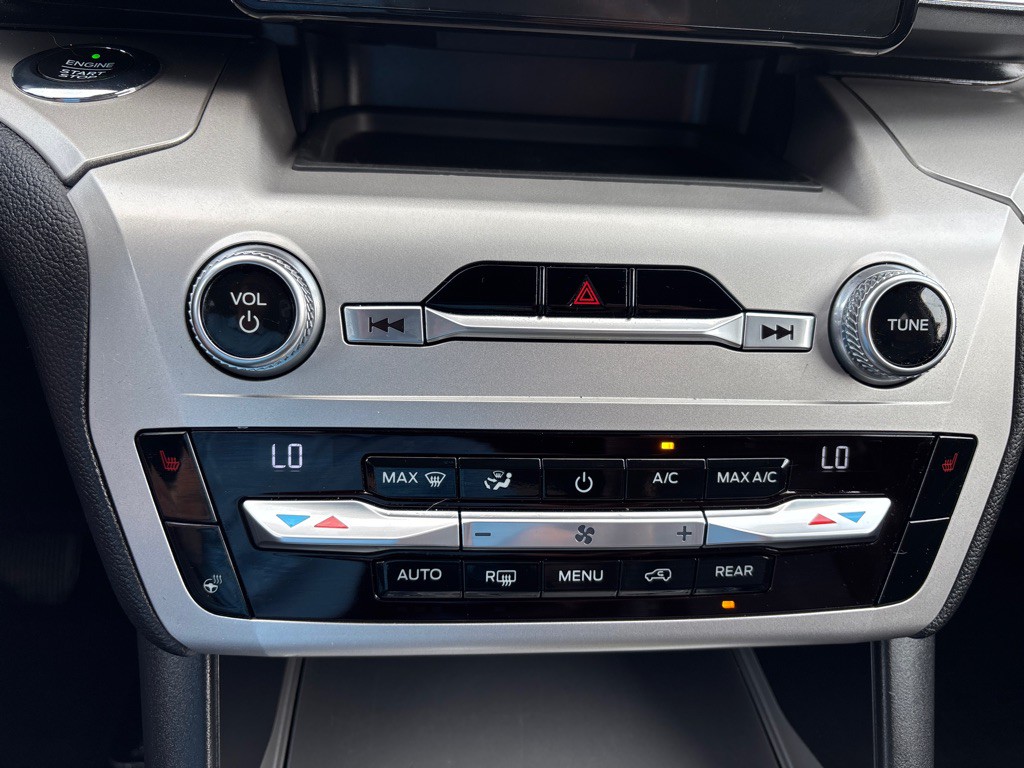 2021 Ford Explorer Image 28