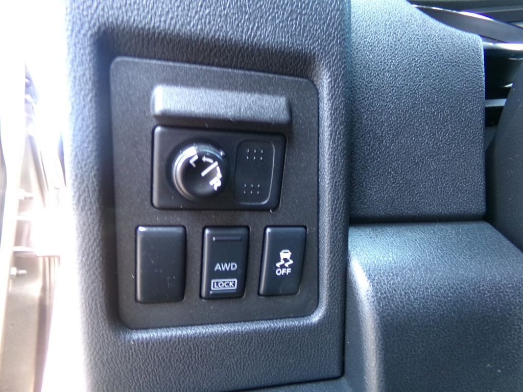 2013 Nissan Rogue Image 11