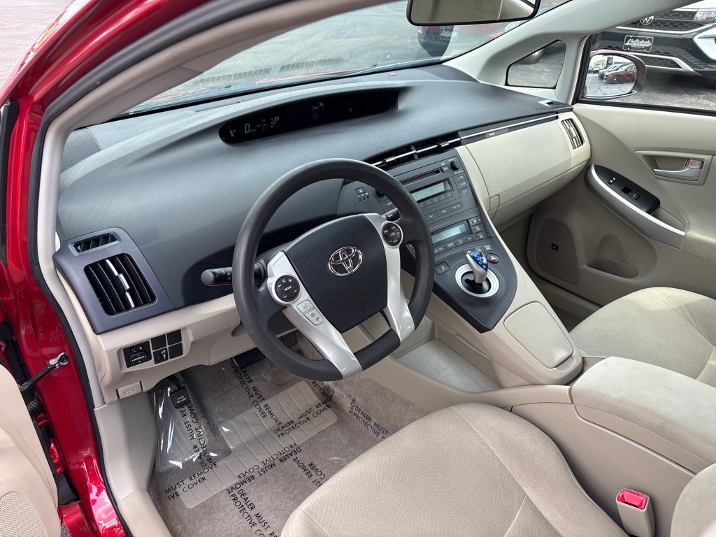 2010 Toyota Prius Image 12