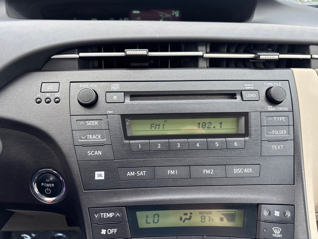 2010 Toyota Prius Image 19