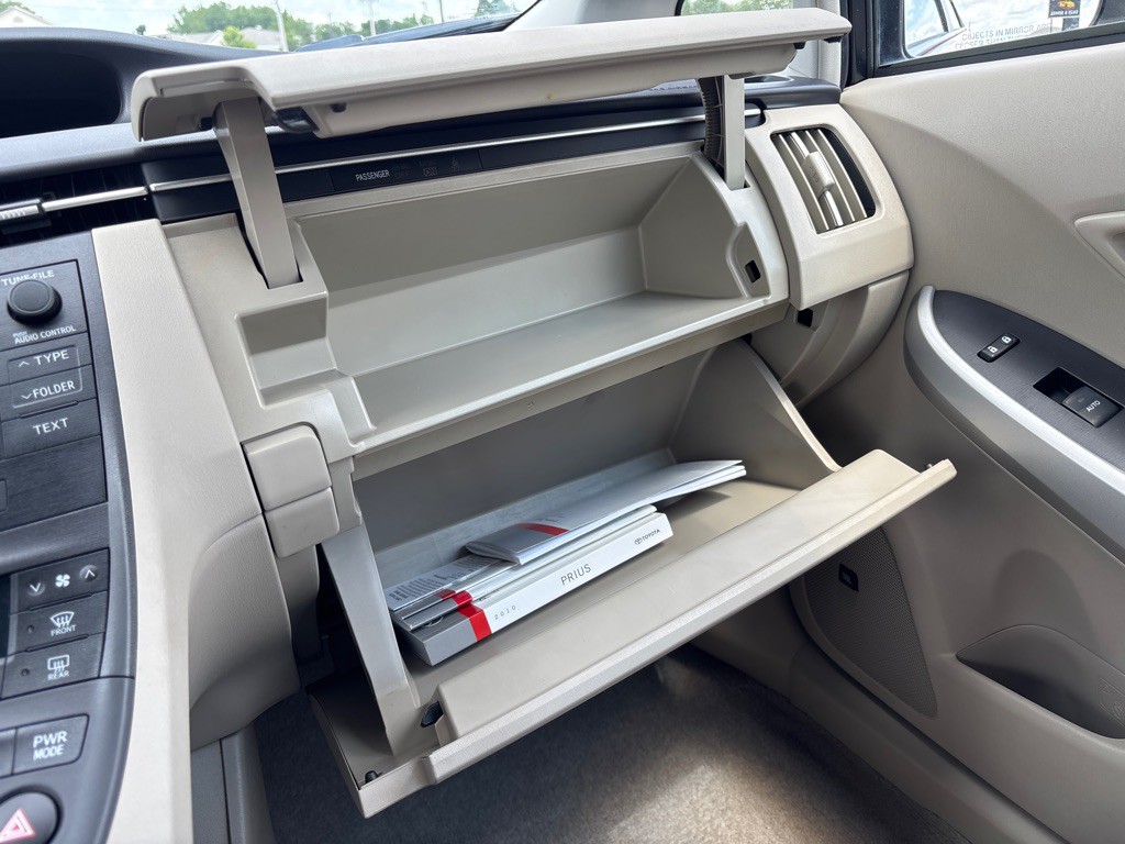 2010 Toyota Prius Image 21