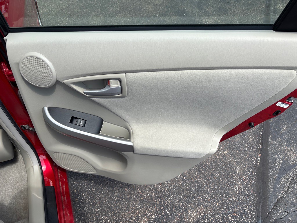 2010 Toyota Prius Image 25