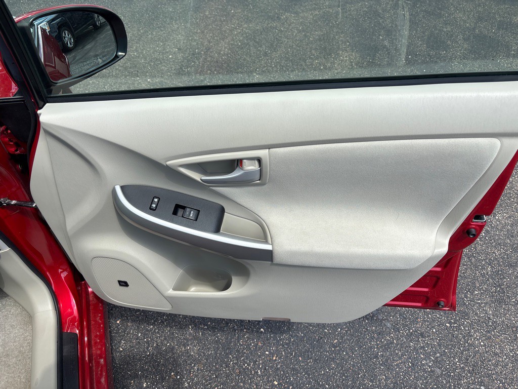 2010 Toyota Prius Image 27